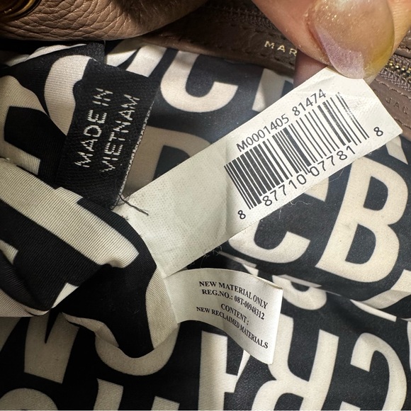 Marc Jacobs Classic Q Hiller Tan Leather Hobo Bag - Picture 13 of 13